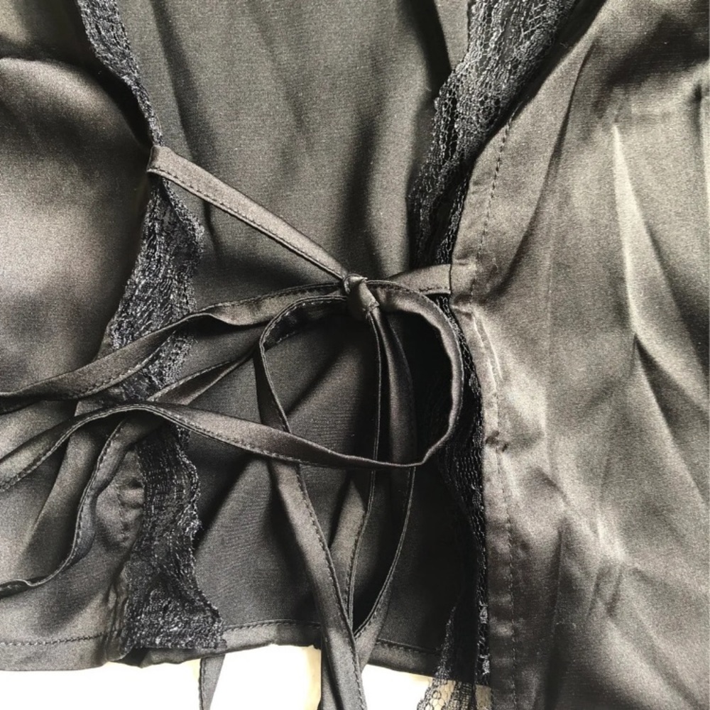 black lace top *sold - Picture 5 of 5